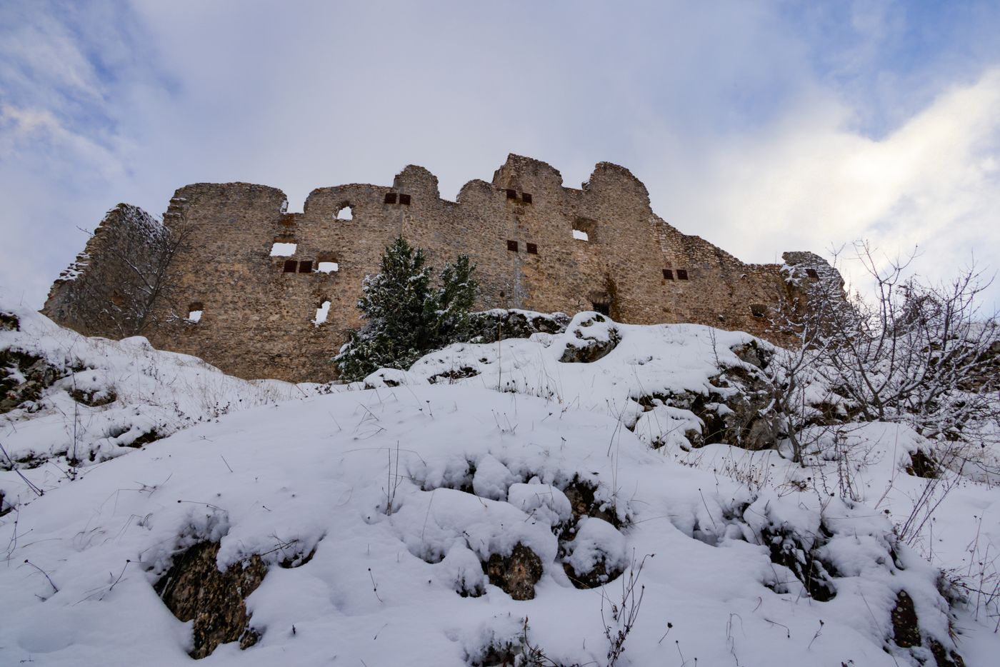 Castle ruins surrounded by snow, a thematic photograph for the Night’s Watch.